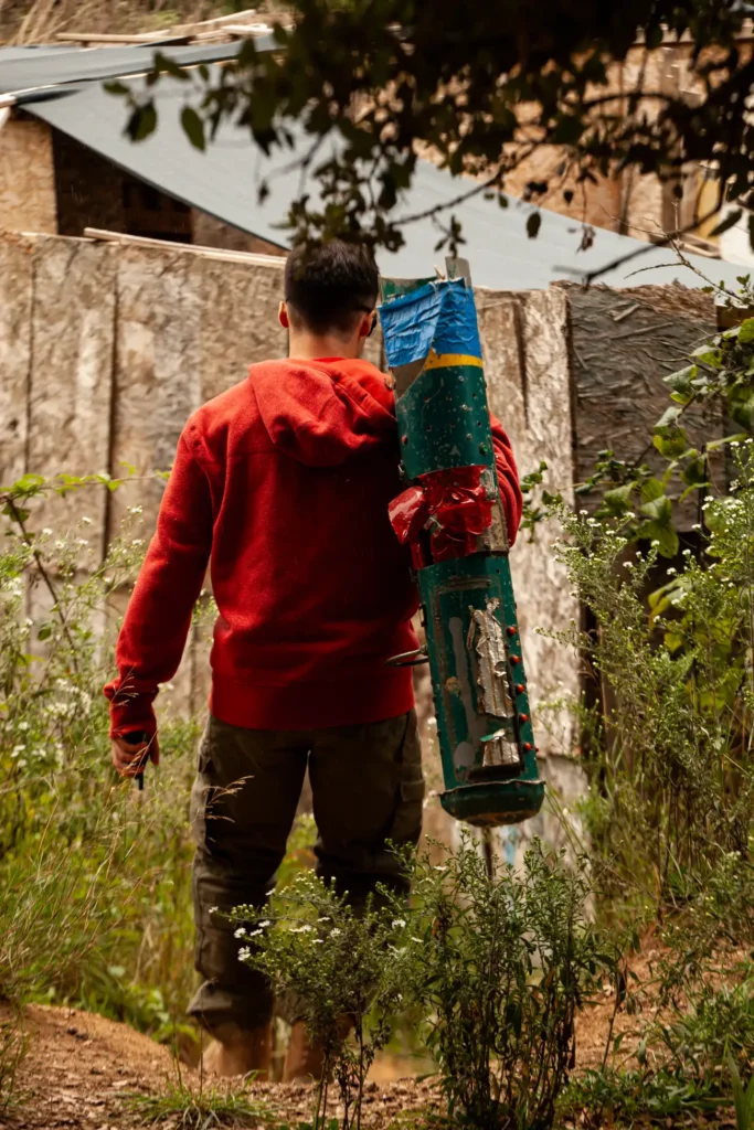 Transporte estratégico de un dispositivo airsoft. Misión sencilla en forma, pero decisiva para el desarrollo del juego.